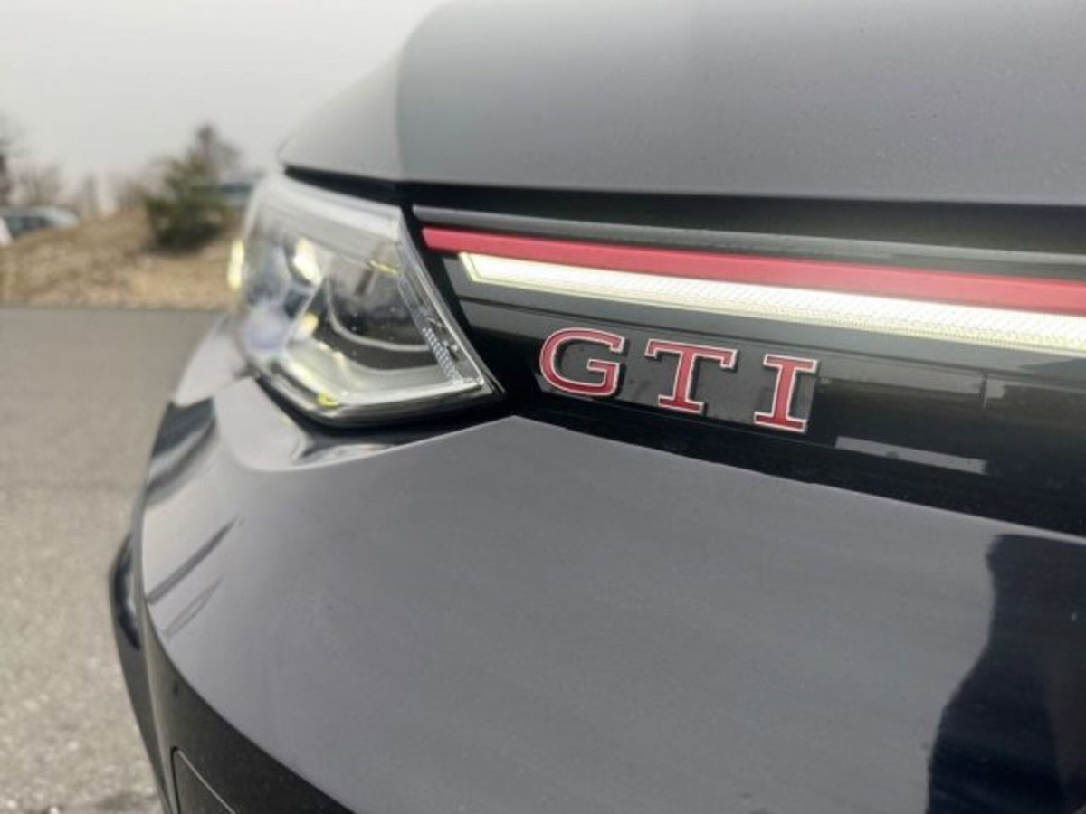 Volkswagen Golf 2.0 TSI GTI DSG (12)