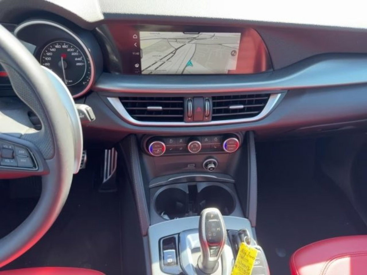 Alfa Romeo Stelvio Stelvio 2.0 Turbo 200 CV AT8 Q4 Sprint (10)