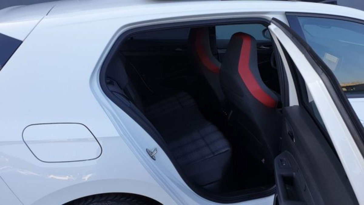 Volkswagen Golf 2.0 tsi GTI MT Ultimate 245cv (11)