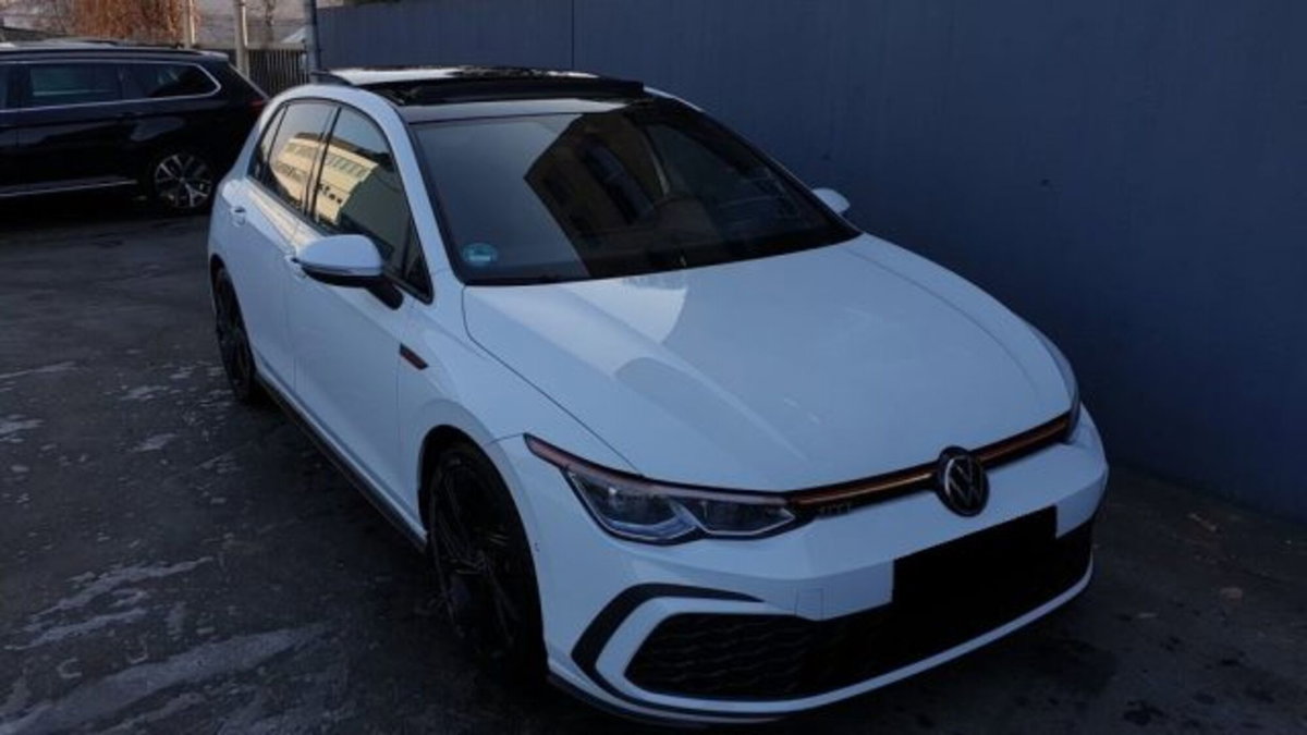 Volkswagen Golf 2.0 tsi GTI MT Ultimate 245cv (2)