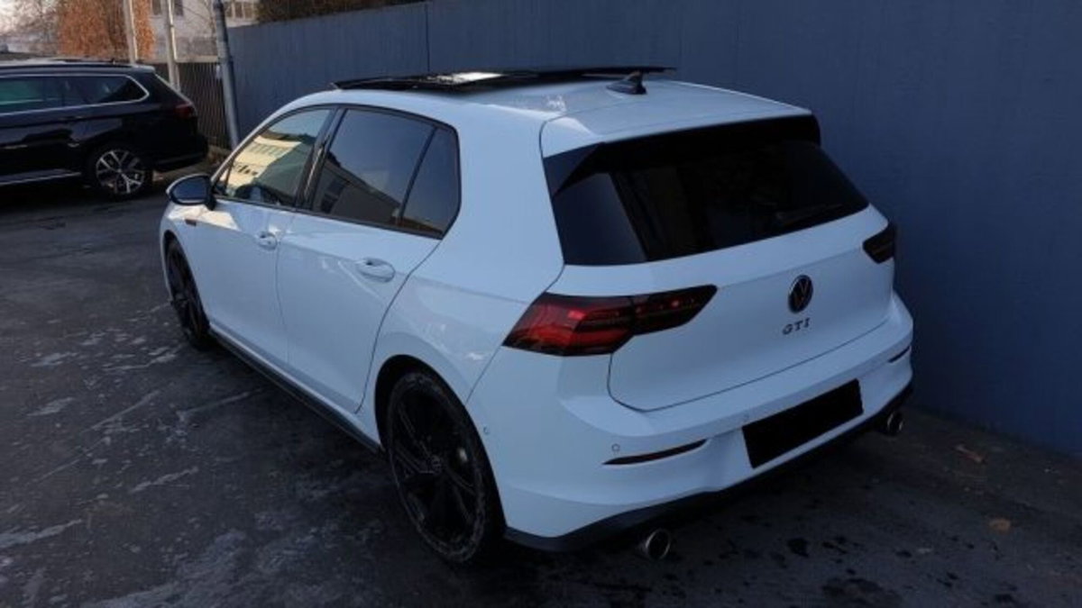 Volkswagen Golf 2.0 tsi GTI MT Ultimate 245cv (3)