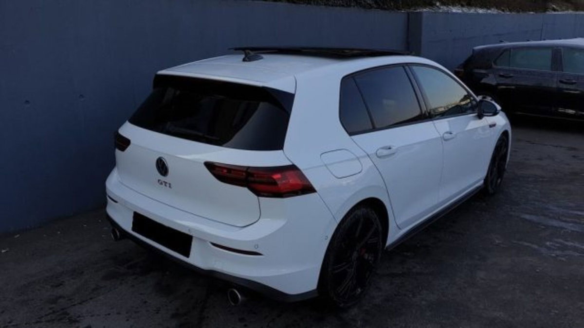 Volkswagen Golf 2.0 tsi GTI MT Ultimate 245cv (4)