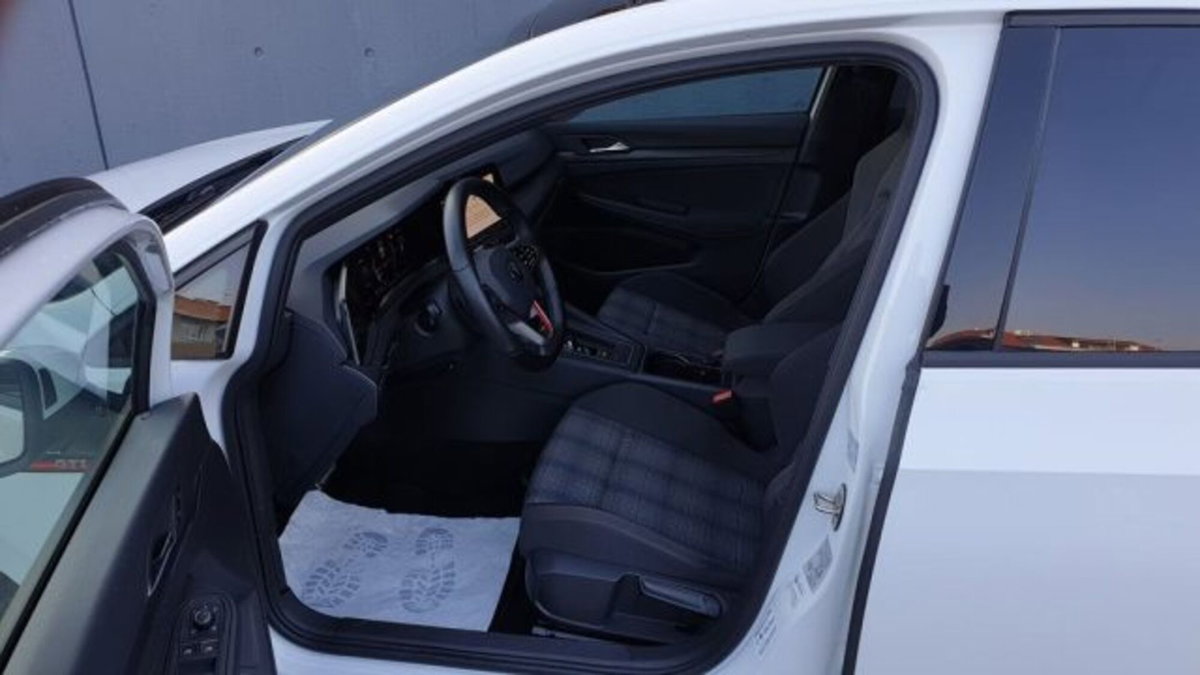 Volkswagen Golf 2.0 tsi GTI MT Ultimate 245cv (9)