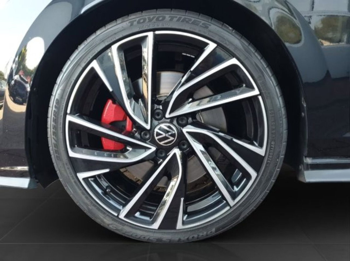 Volkswagen Golf 2.0 tsi GTI MT Ultimate 245cv (3)