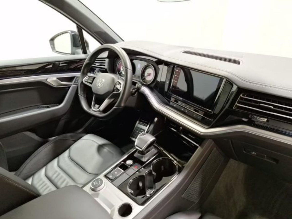 Volkswagen Touareg 3.0 V6 TDI SCR (10)