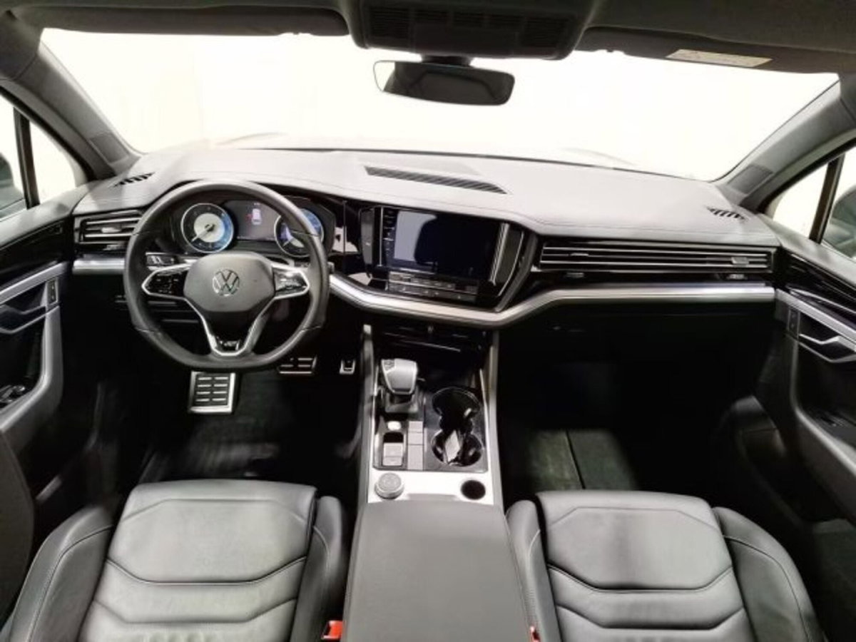 Volkswagen Touareg 3.0 V6 TDI SCR (11)