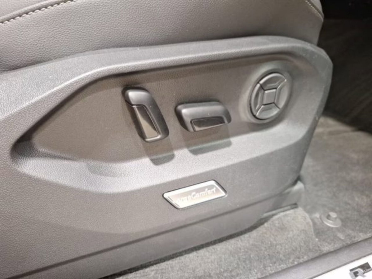 Volkswagen Touareg 3.0 V6 TDI SCR (13)