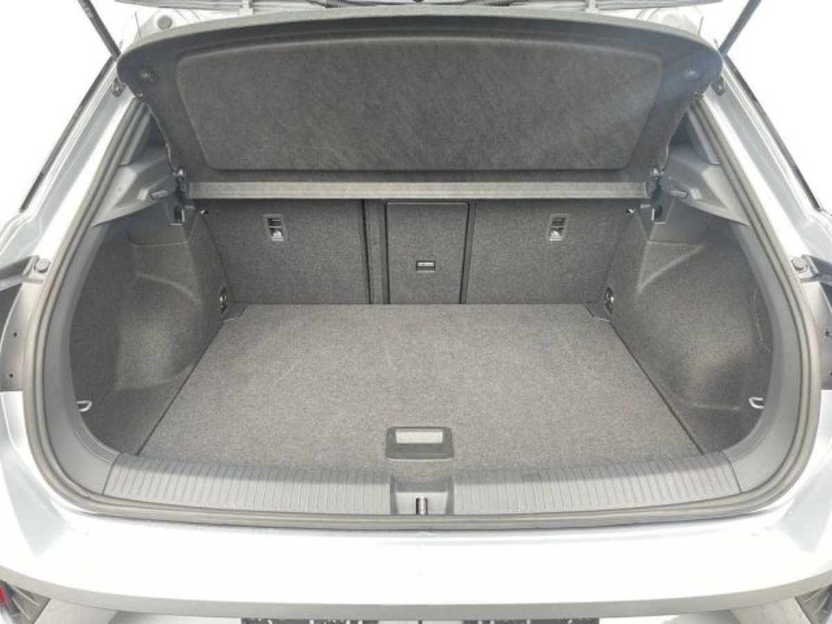 Volkswagen T-Roc 1.5 tsi R-Line dsg (13)