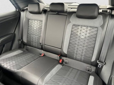 Volkswagen T-Roc 1.5 tsi R-Line dsg (8)