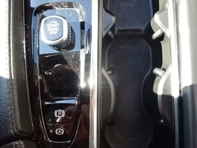 Volvo XC90 B5 (d) AWD Geartronic Momentum Pro (10)