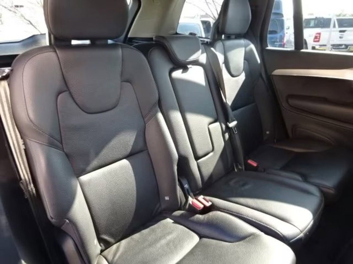 Volvo XC90 B5 (d) AWD Geartronic Momentum Pro (7)