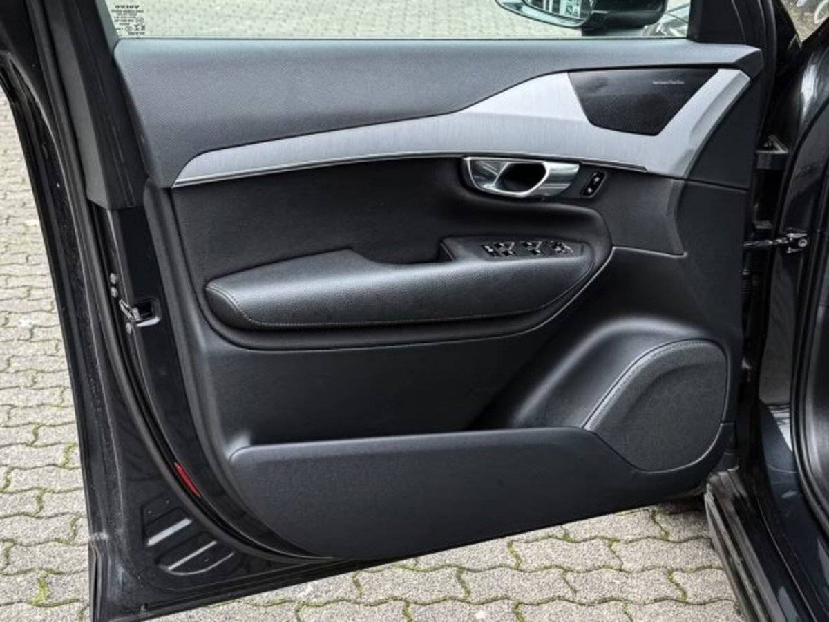 Volvo XC90 B5 (d) AWD Geartronic 7 posti Momentum Pro (14)