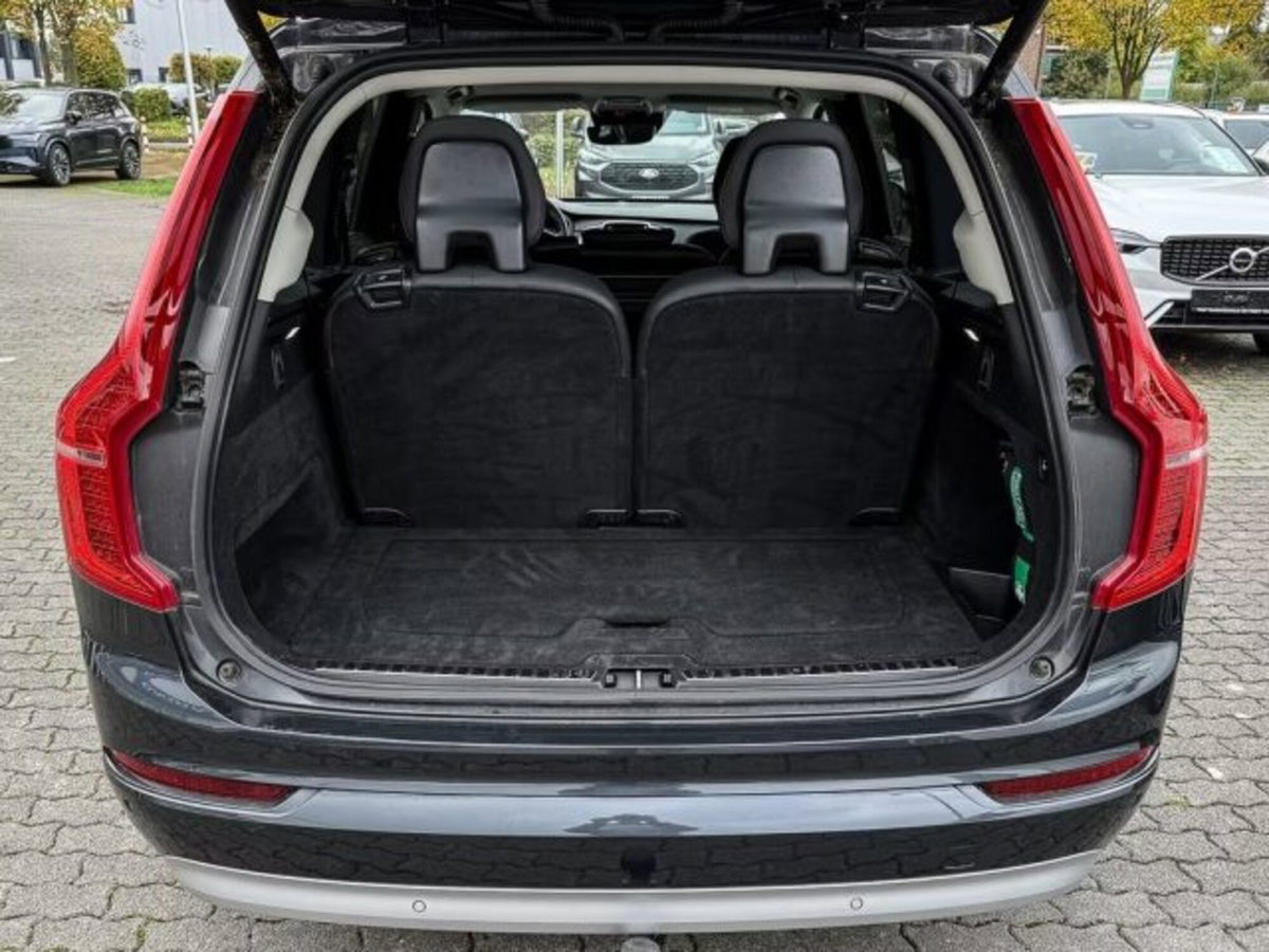 Volvo XC90 B5 (d) AWD Geartronic 7 posti Momentum Pro (17)