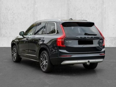 Volvo XC90 B5 (d) AWD Geartronic 7 posti Momentum Pro (2)