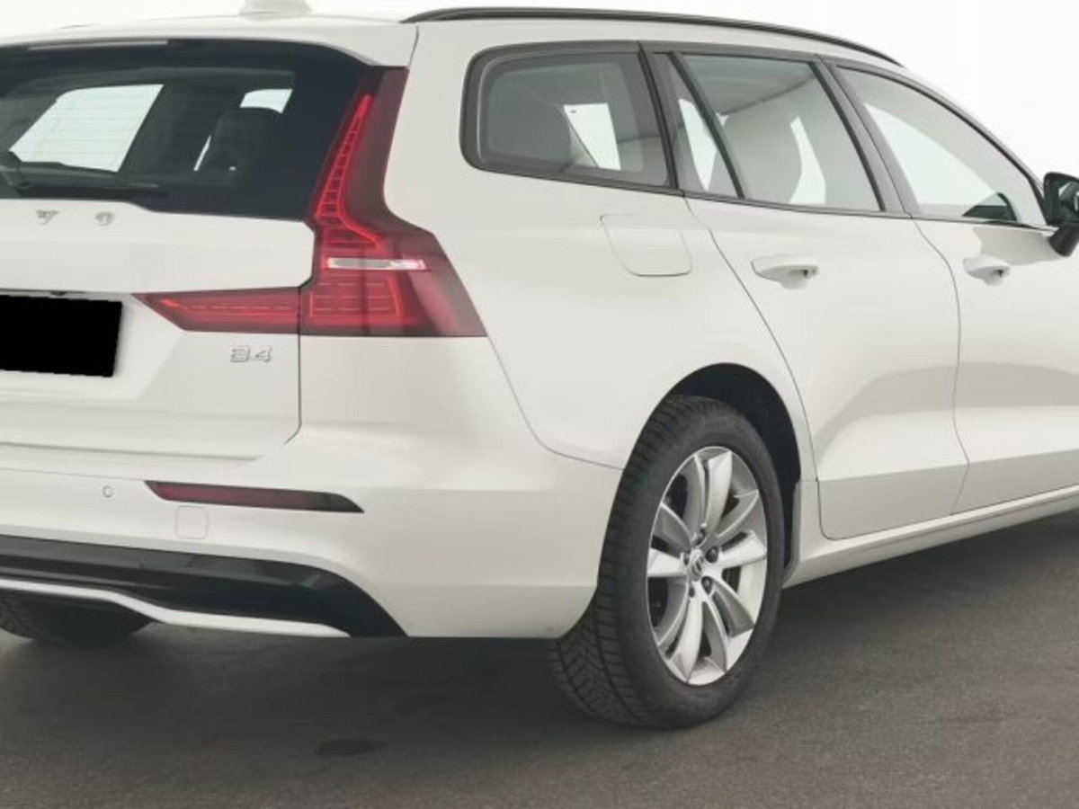 Volvo V60 B4 automatico Plus Dark (11)