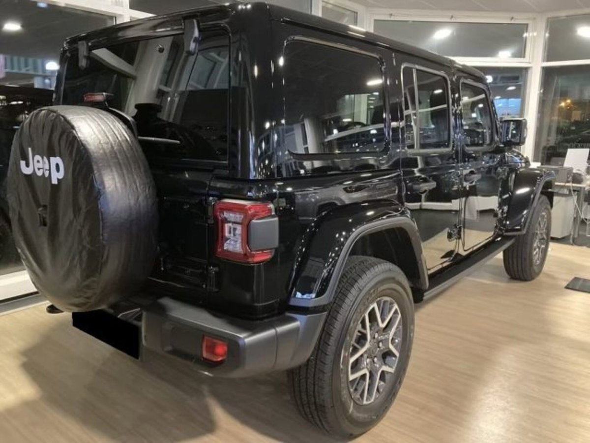 Jeep Wrangler Unlimited 2.0 Turbo Sahara (4)