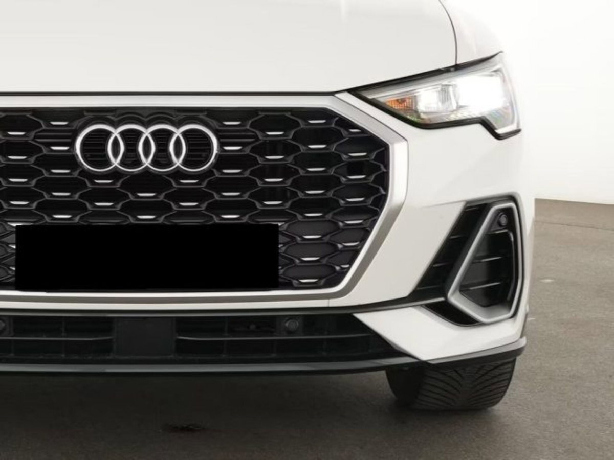 Audi Q3 Sportback 40 TFSI S tronic quattro edition (9)