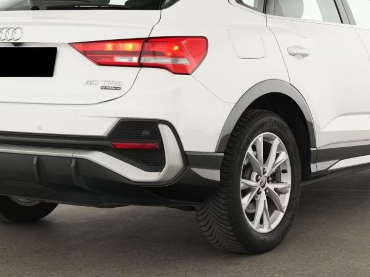 Audi Q3 Sportback 40 TFSI S tronic quattro edition (11)