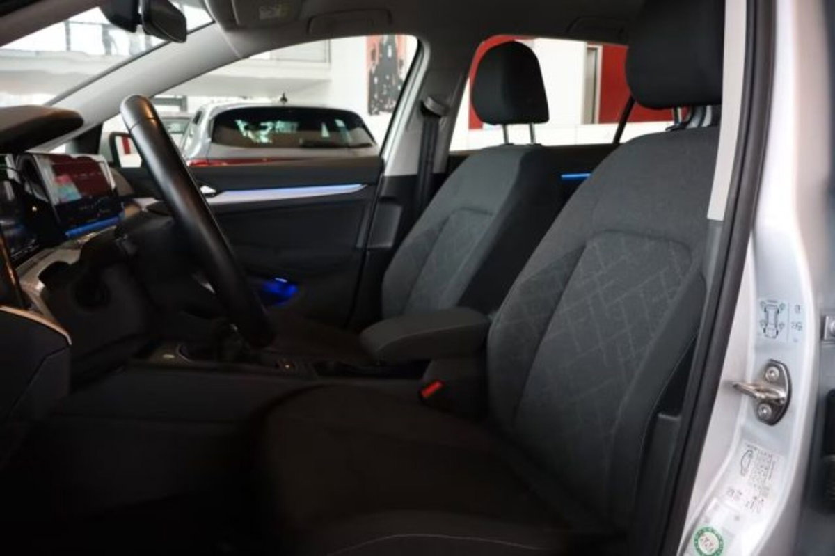 Volkswagen Golf 2.0 TDI SCR Life (12)