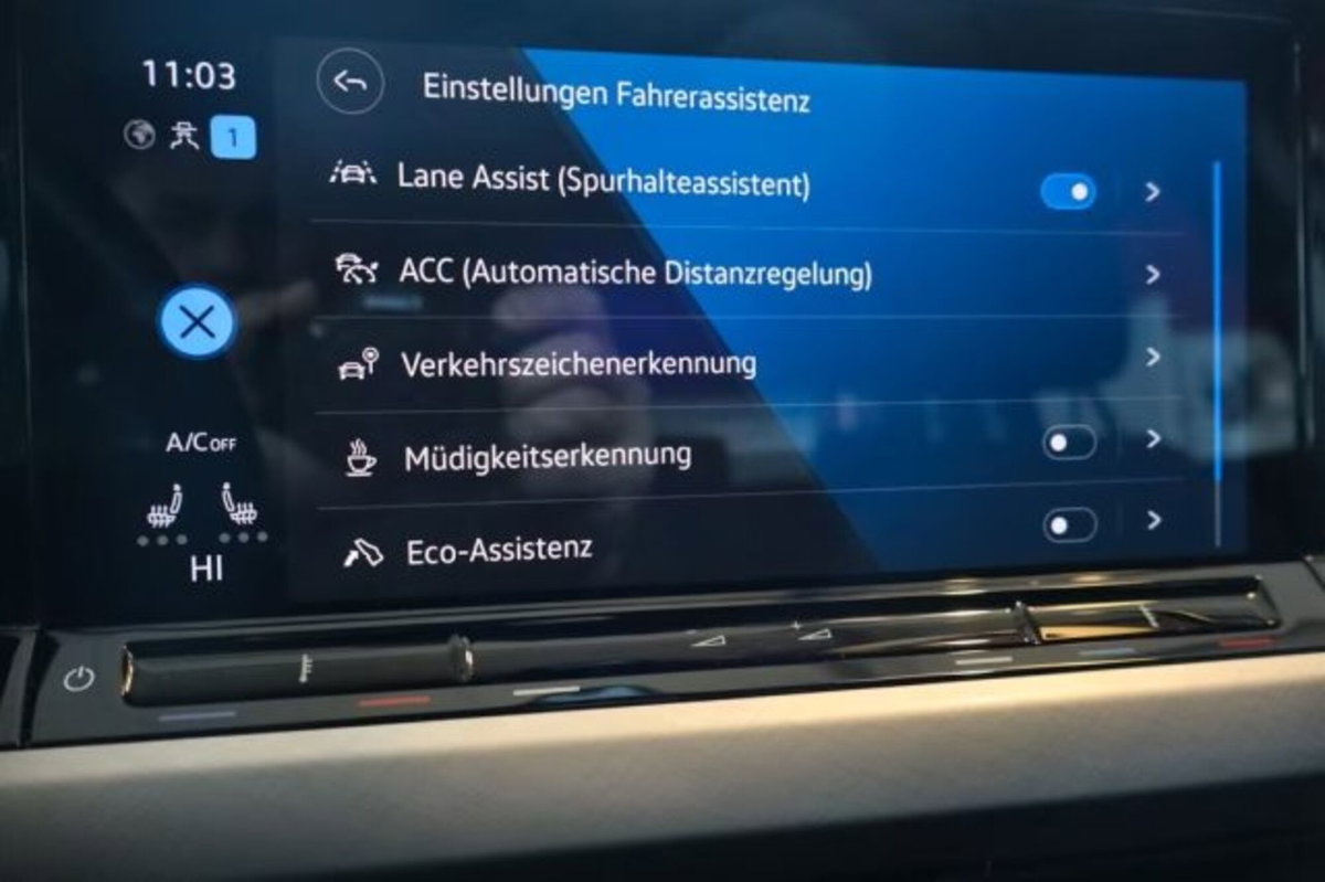 Volkswagen Golf 2.0 TDI SCR Life (17)