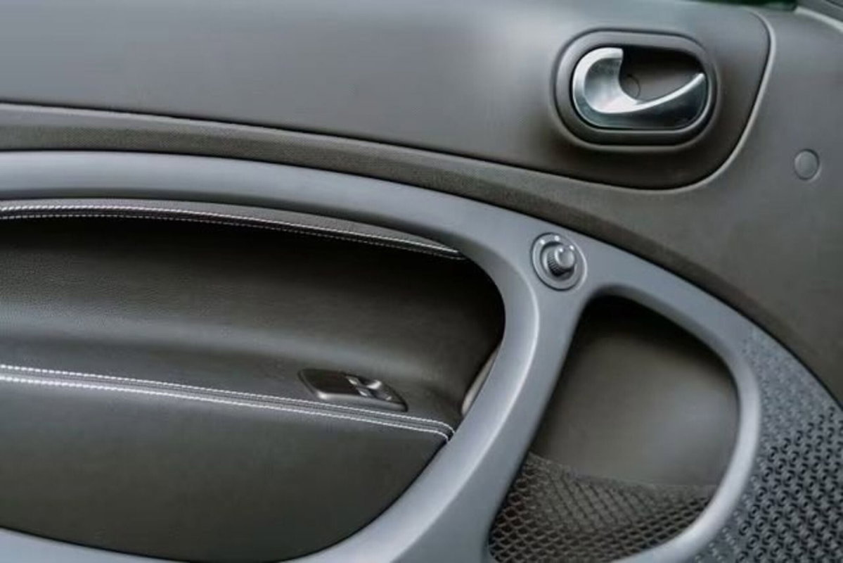 smart Fortwo Cabrio EQ cabrio BRABUS Style (16)