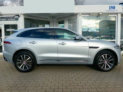 Jaguar F-Pace 2.0 250 CV AWD aut. R-Dynamic SE (4)