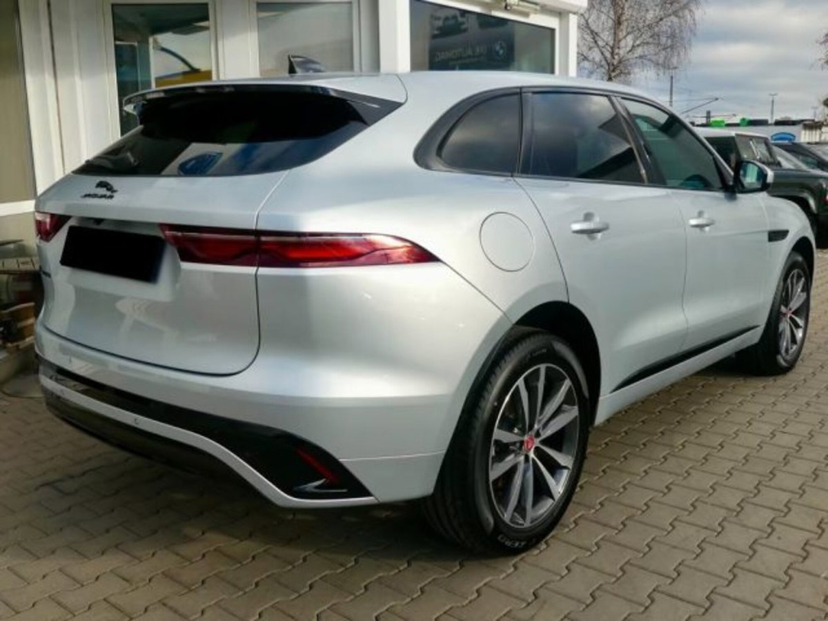Jaguar F-Pace 2.0 250 CV AWD aut. R-Dynamic SE (5)