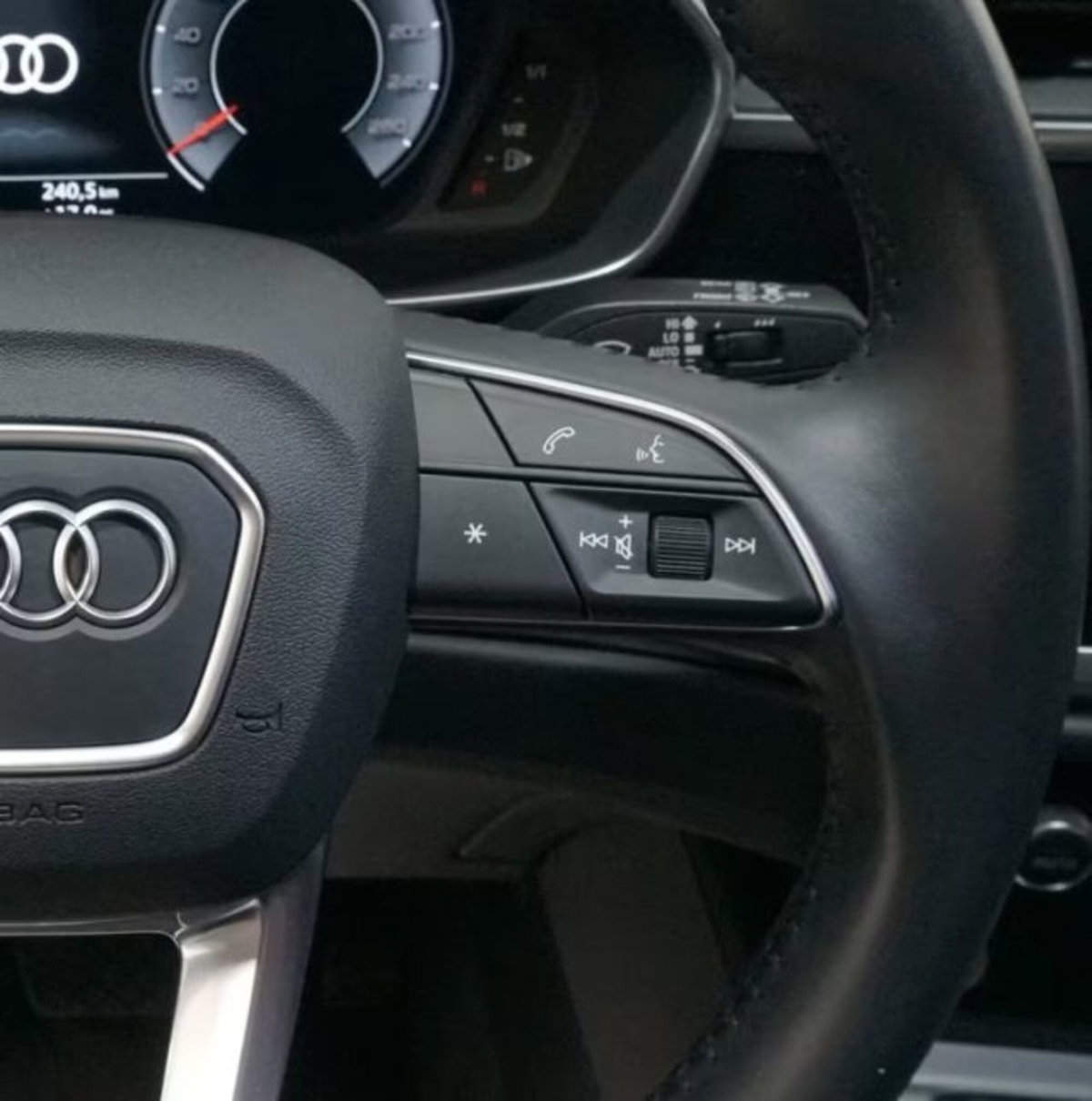 Audi Q3 Sportback 40 TDI quattro S tronic S line edition (10)