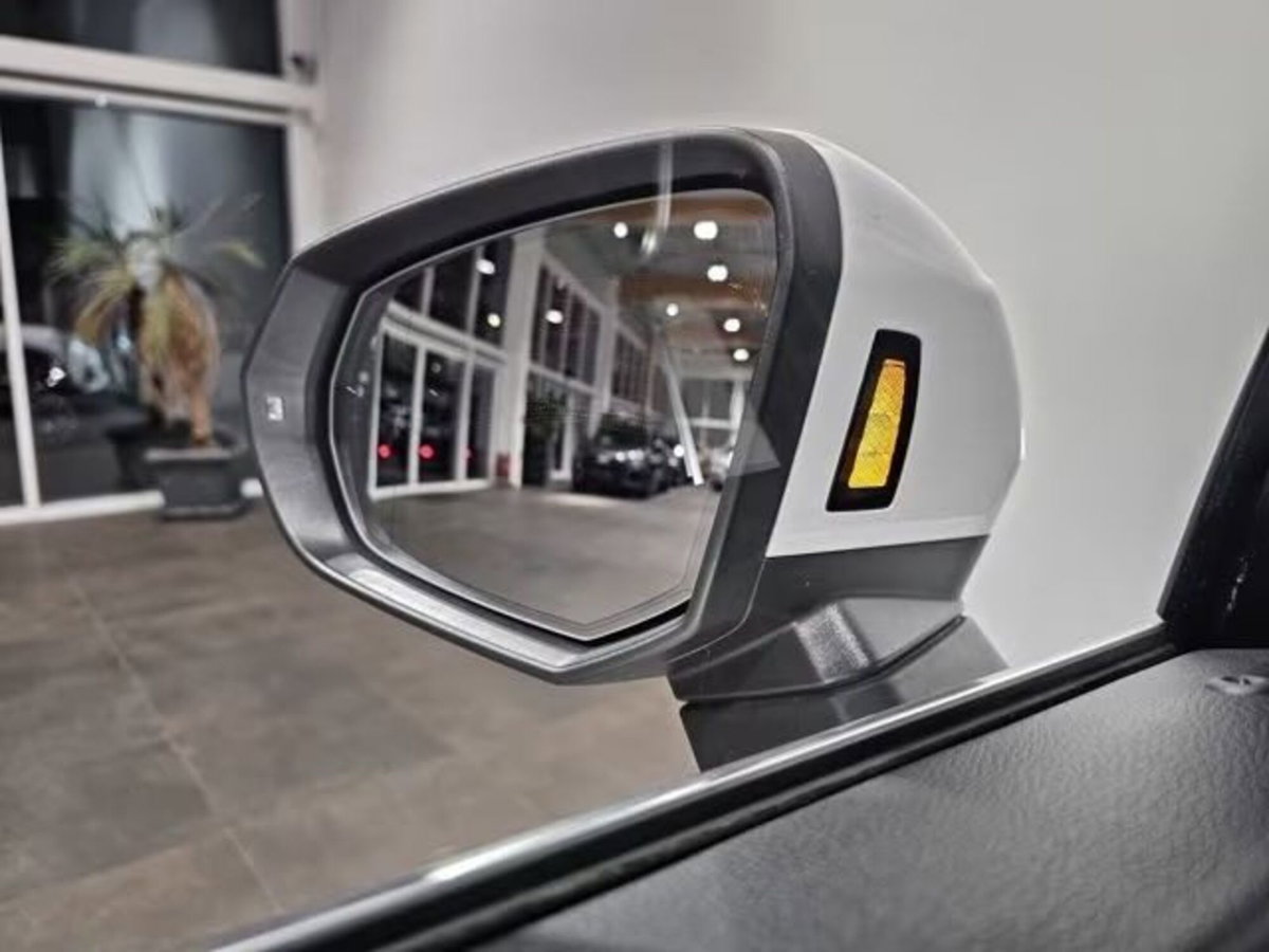Audi Q3 Sportback 40 TDI quattro S tronic S line edition (16)
