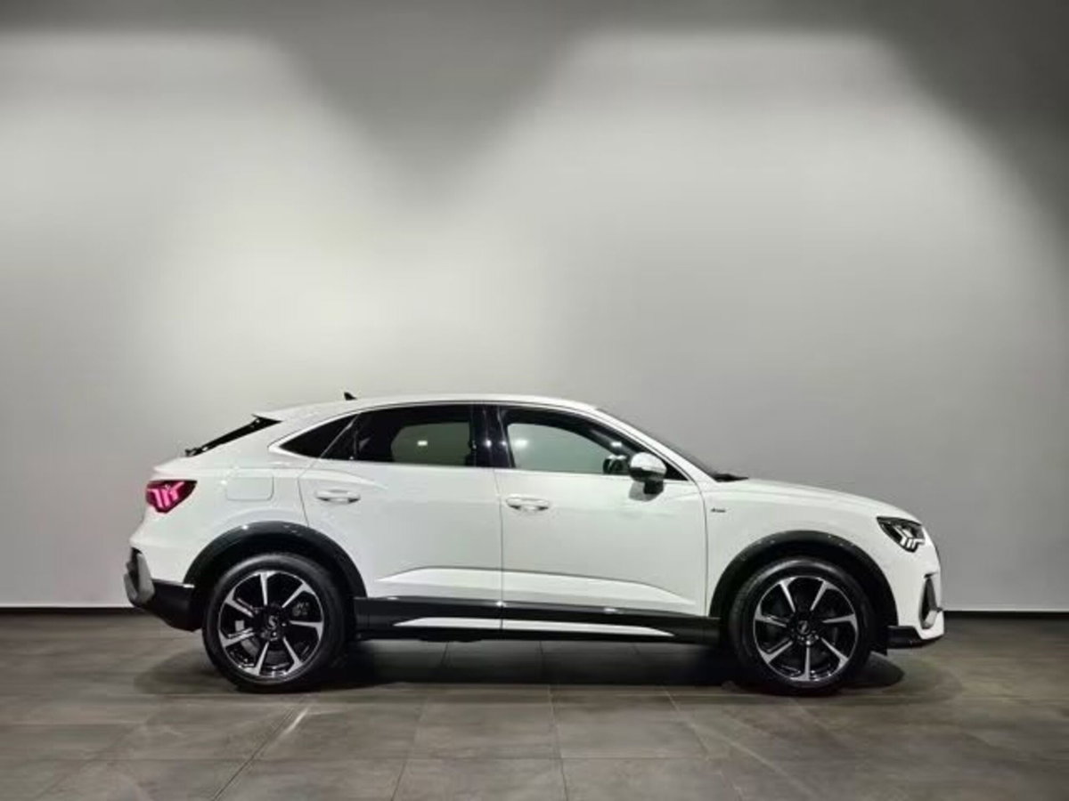 Audi Q3 Sportback 40 TDI quattro S tronic S line edition (4)