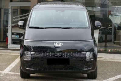 Hyundai Staria 1.6 hev 2wd auto (2)