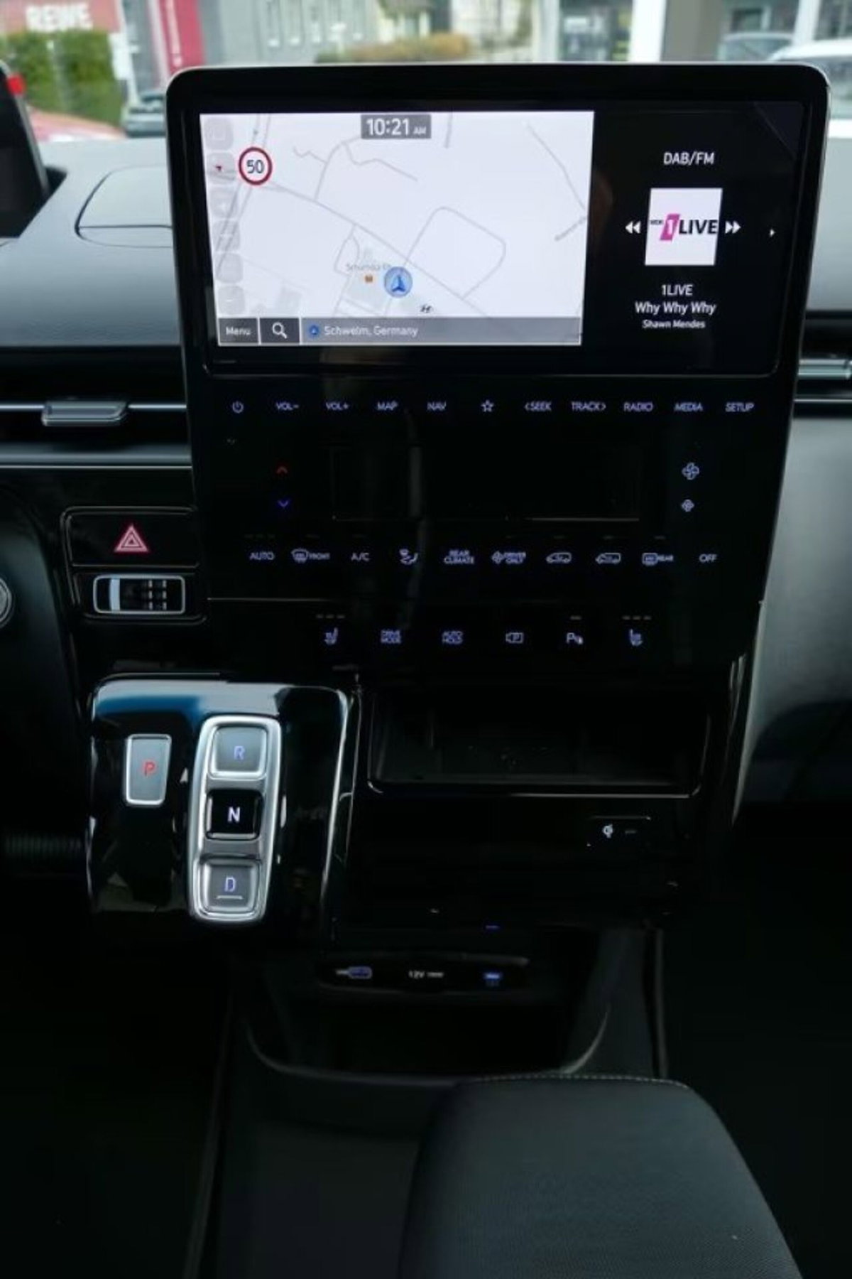 Hyundai Staria 1.6 hev 2wd auto (9)