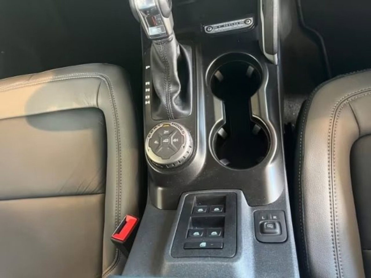 Ford Bronco 2.7 ecoboost V6 Outer Banks 4x4 335cv auto (16)