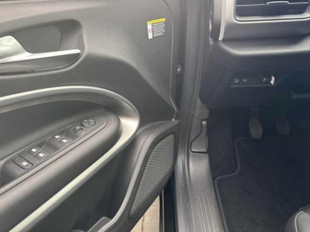 Jeep Avenger 1.2 turbo Summit fwd 100cv (15)