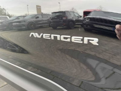 Jeep Avenger 1.2 turbo Summit fwd 100cv (9)