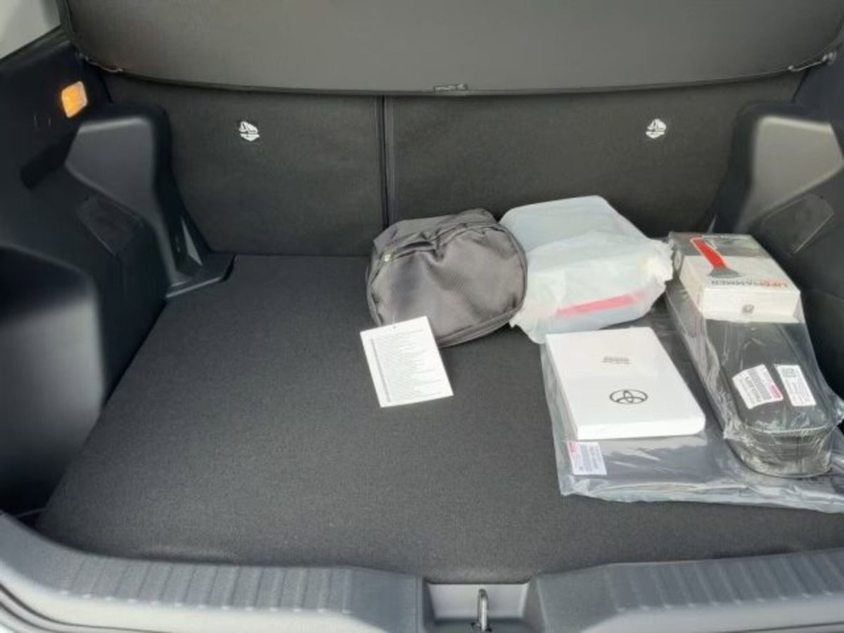 Toyota Yaris Cross 1.5 Hybrid 5p. E-CVT Premiere (12)