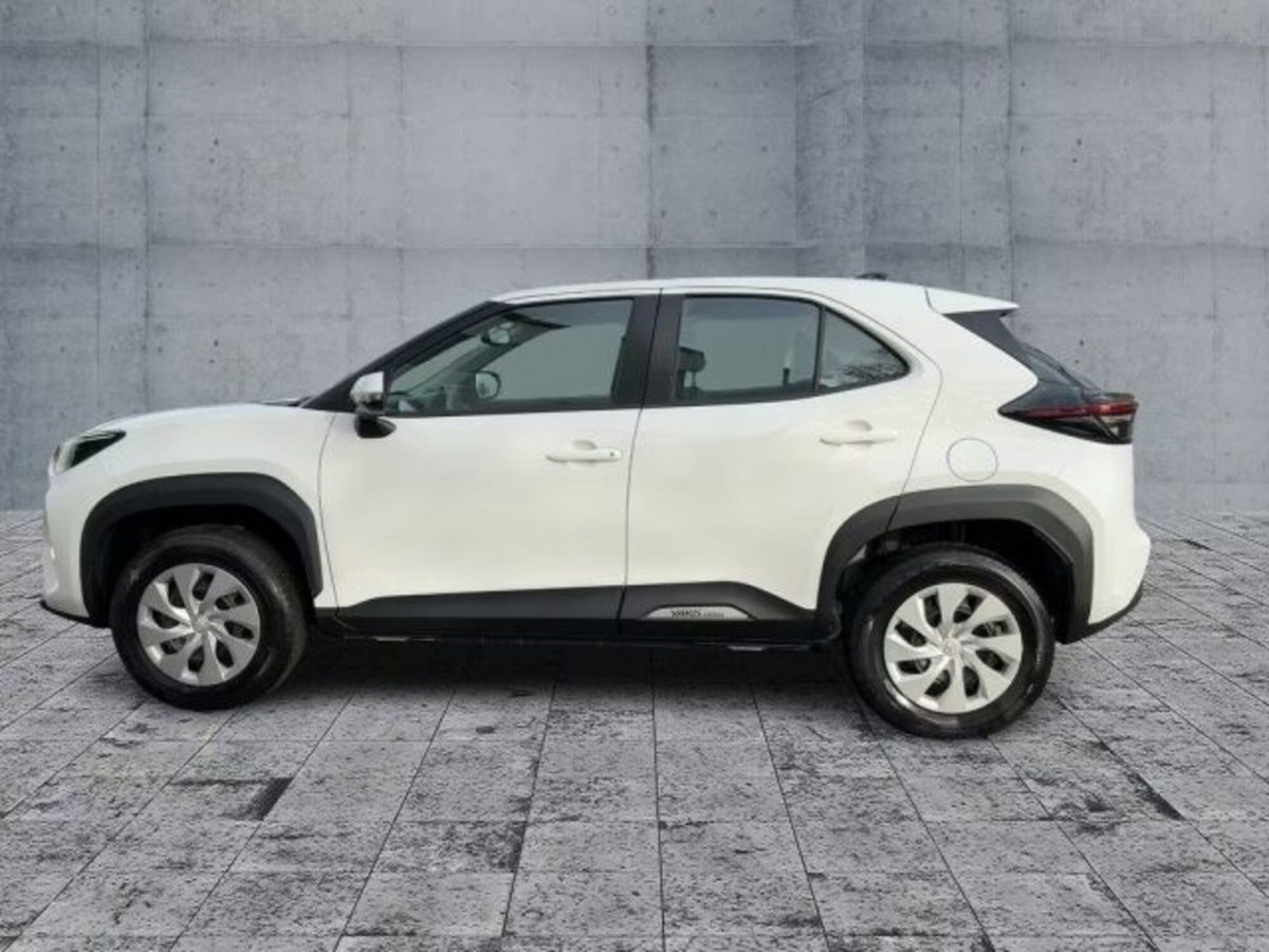 Toyota Yaris Cross 1.5 Hybrid 5p. E-CVT Premiere (2)