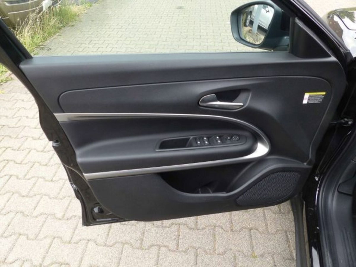 Jeep Avenger full-electric Summit fwd 156cv auto (8)