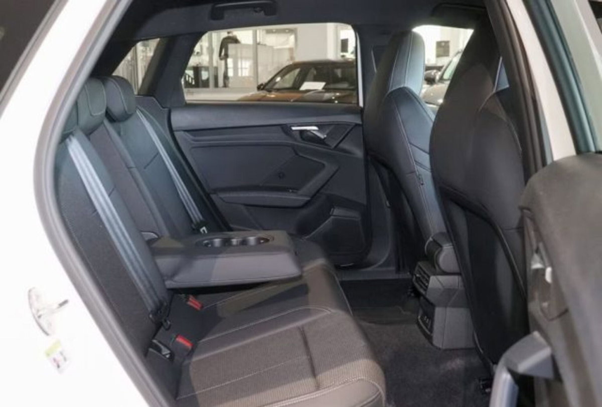 Audi A3 Sportback 30 TFSI S line edition (12)