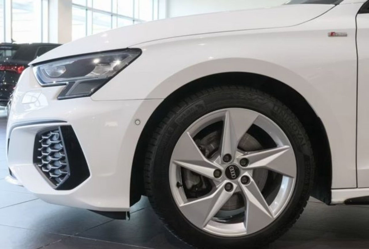 Audi A3 Sportback 30 TFSI S line edition (8)
