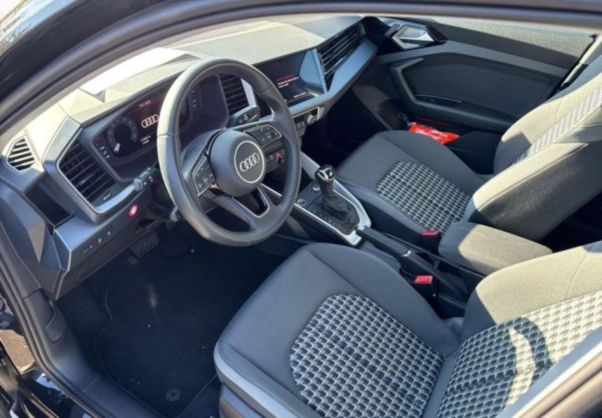 Audi A1 Sportback 30 TFSI S tronic S line edition (9)