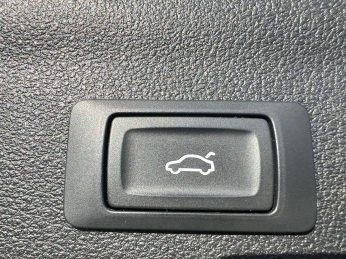 Audi A6 Avant 40 2.0 TDI S tronic Business Plus (14)
