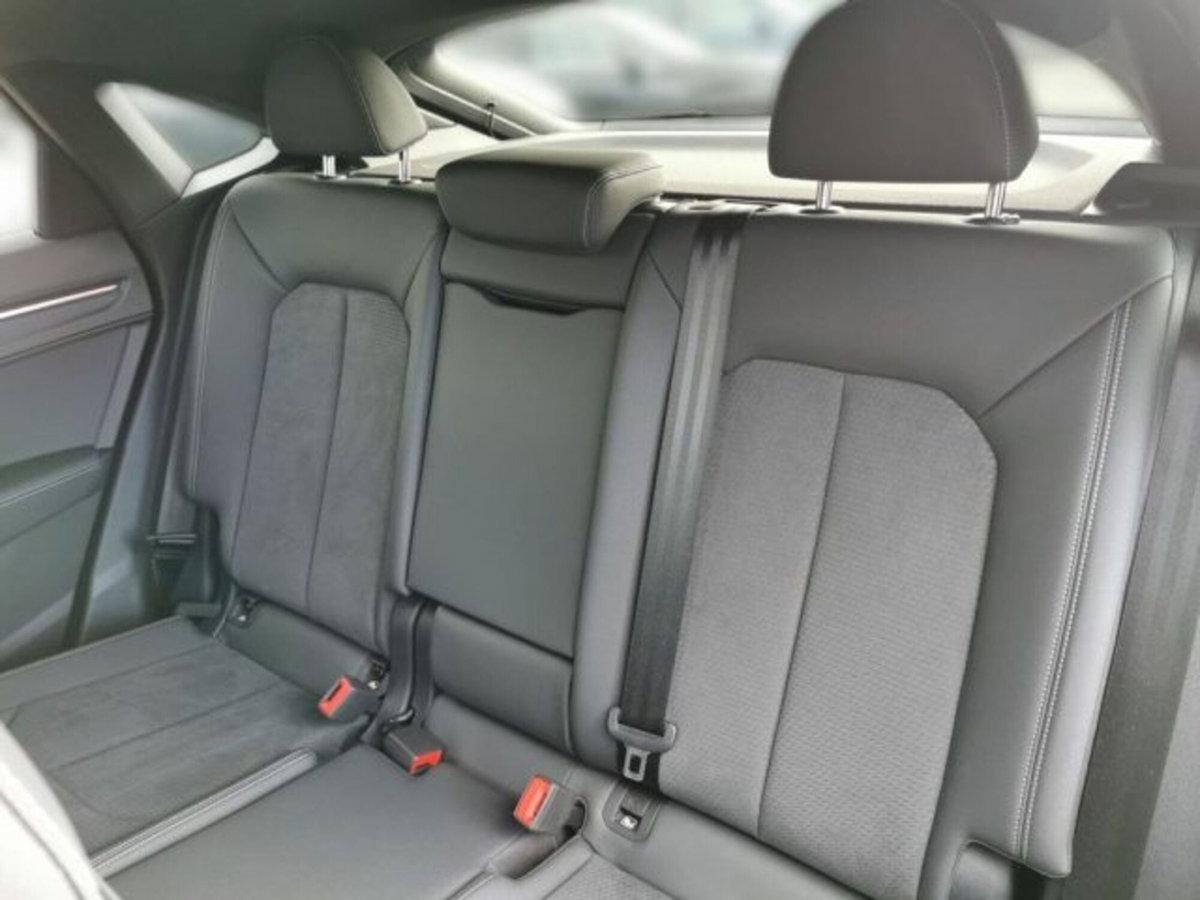 Audi Q3 Sportback 35 TDI quattro S tronic S line edition (13)
