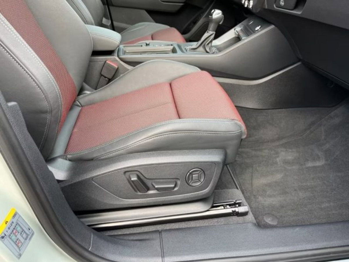 Audi Q3 Sportback 35 TDI quattro S tronic S line edition (14)