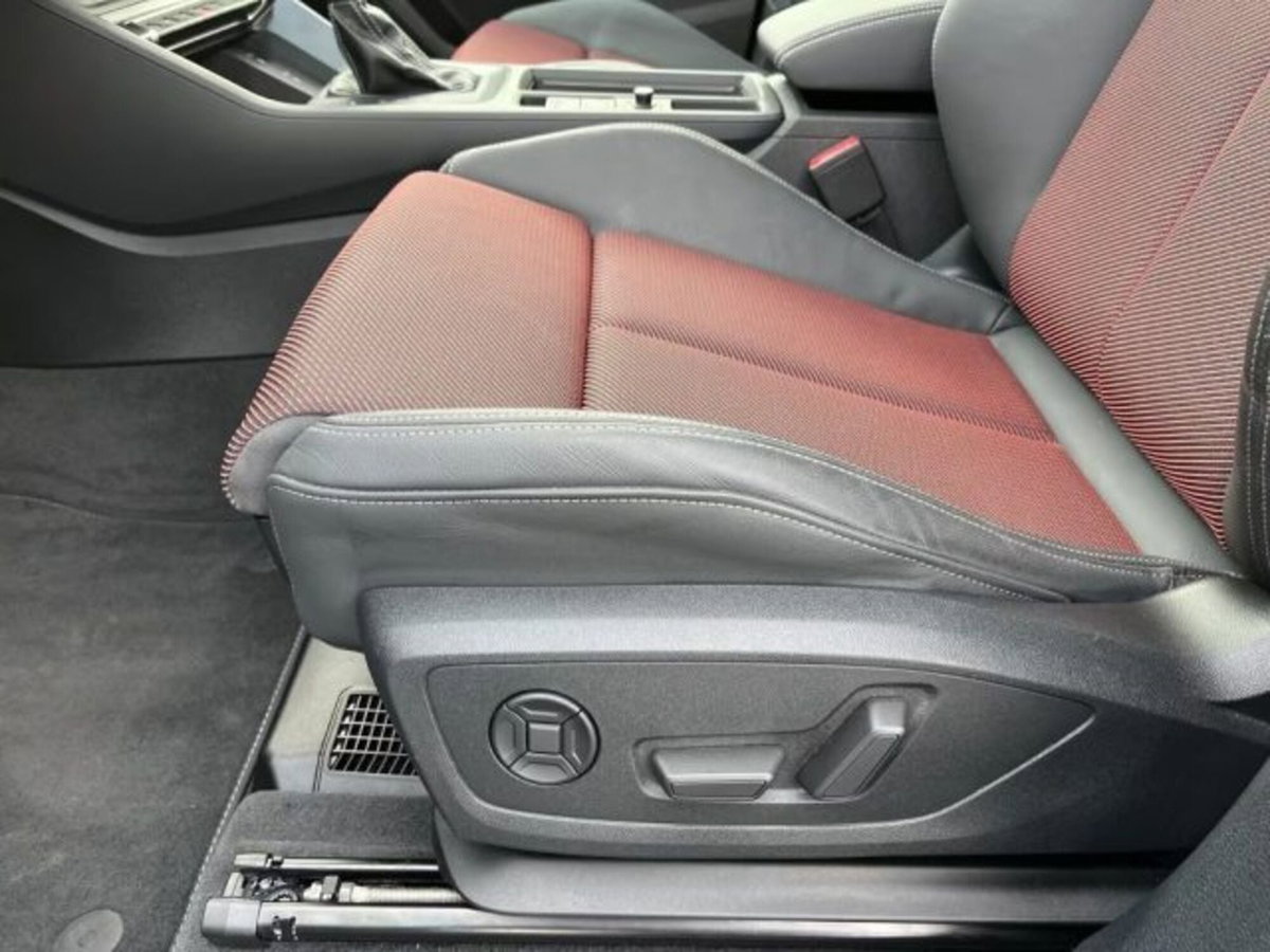 Audi Q3 Sportback 35 TDI quattro S tronic S line edition (9)