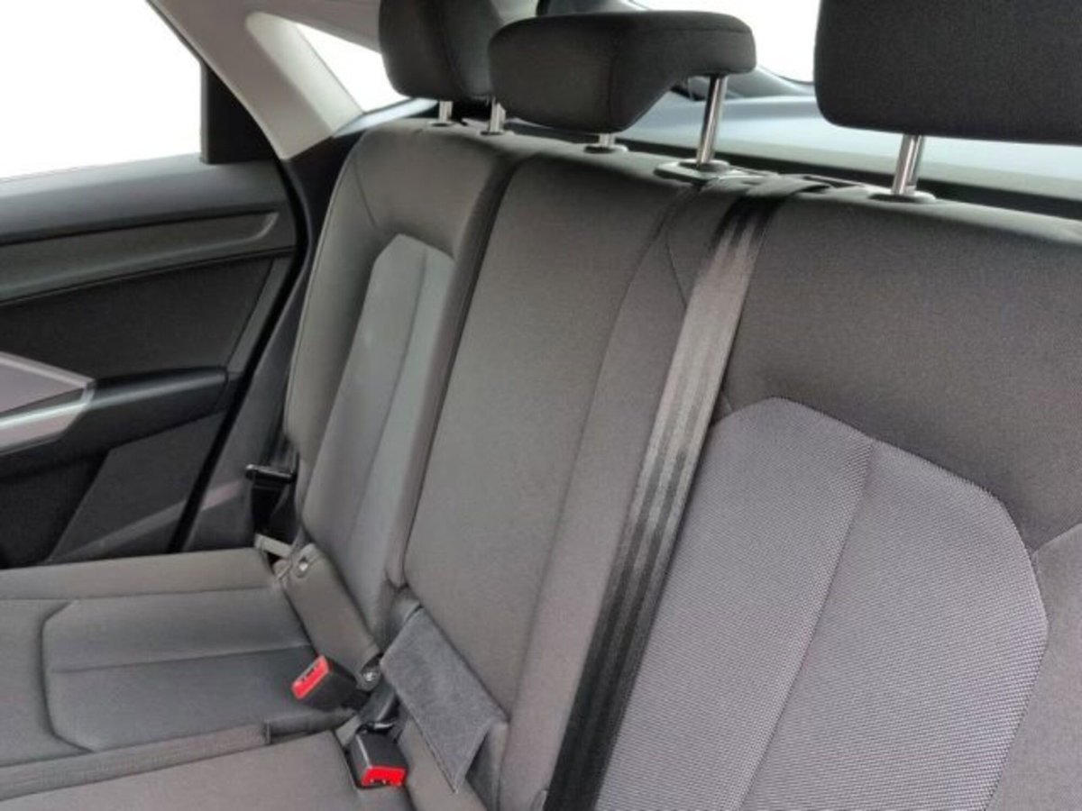 Audi Q3 Sportback 35 TDI quattro S tronic S line edition (7)