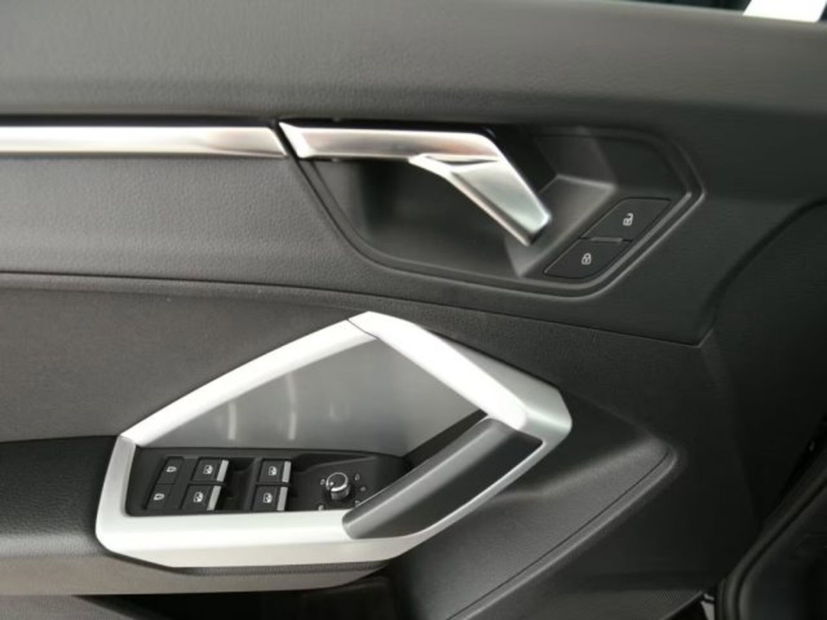 Audi Q3 Sportback 35 TDI quattro S tronic S line edition (8)
