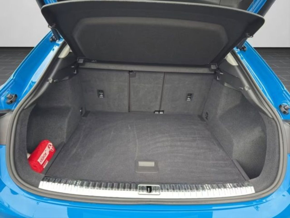 Audi Q3 Sportback 35 TDI quattro S tronic S line edition (12)