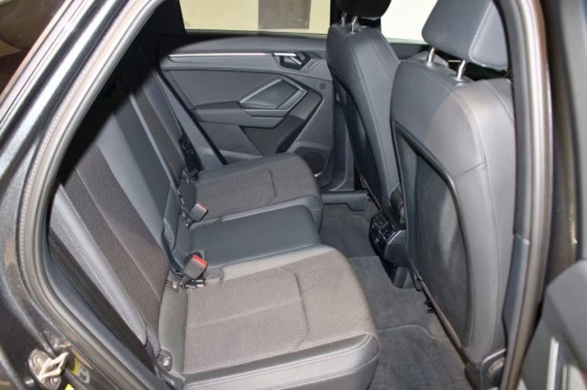 Audi Q3 Sportback 35 TDI quattro S tronic S line edition (15)