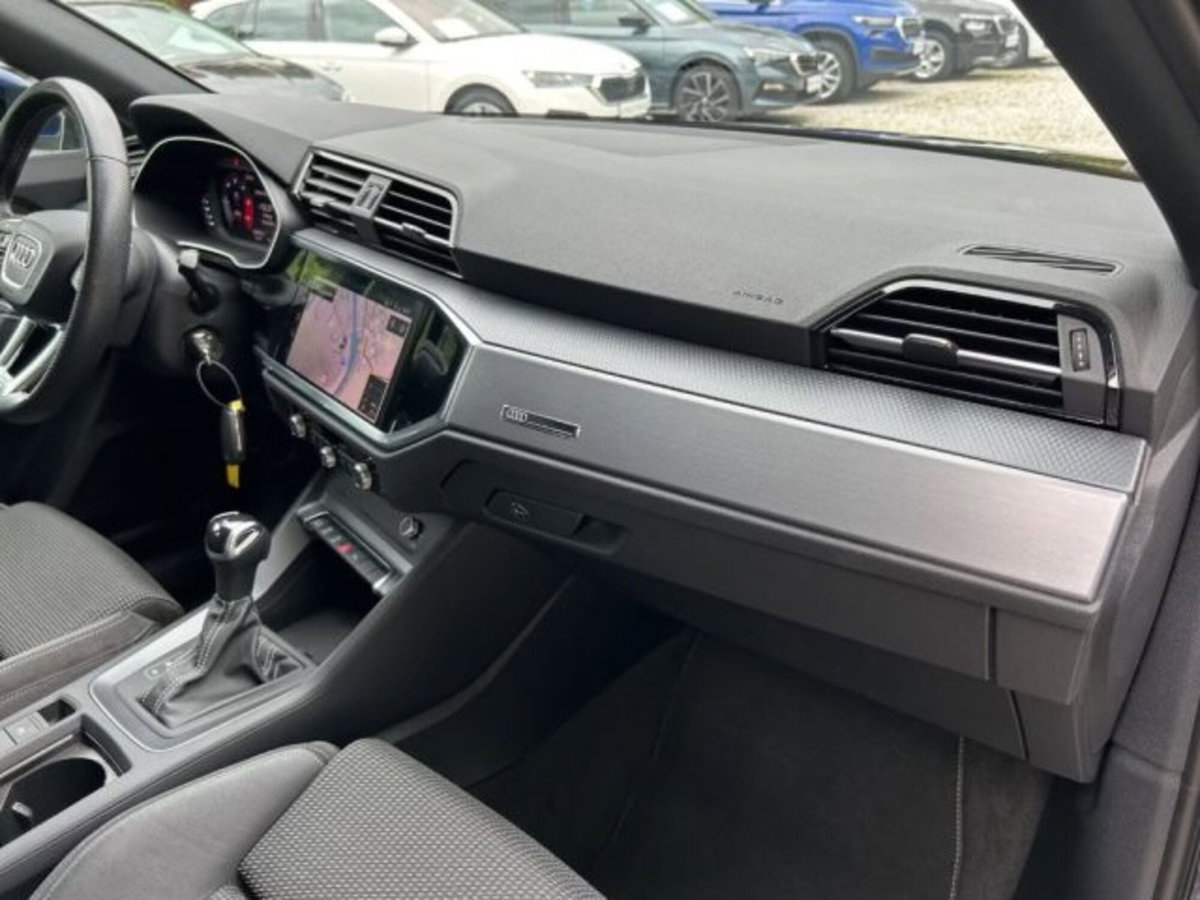 Audi Q3 Sportback 35 TDI quattro S tronic S line edition (11)